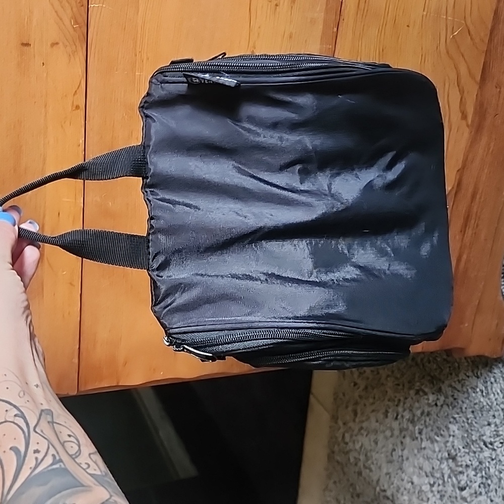 EUC Venture4th: Travel Hanging Toiletry Bag, black nylon, unisex - Picture 9 of 11